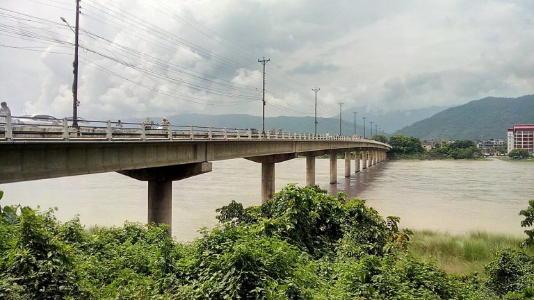 नारायणघाट बुटवल खण्डको नारायणी नदि पुल क्षेत्रमा दुई दिन राति गाडी सञ्चालनमा रोक