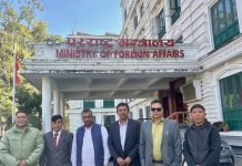 ल्हेन्दे खोलाको बाढीले ट्रक व्यवसायीलाई लाखौँको क्षति, चीनतर्फ रोकिएका कन्टेनर शीघ्र ल्याउन परराष्ट्र मन्त्रालयसँग महासंघको माग