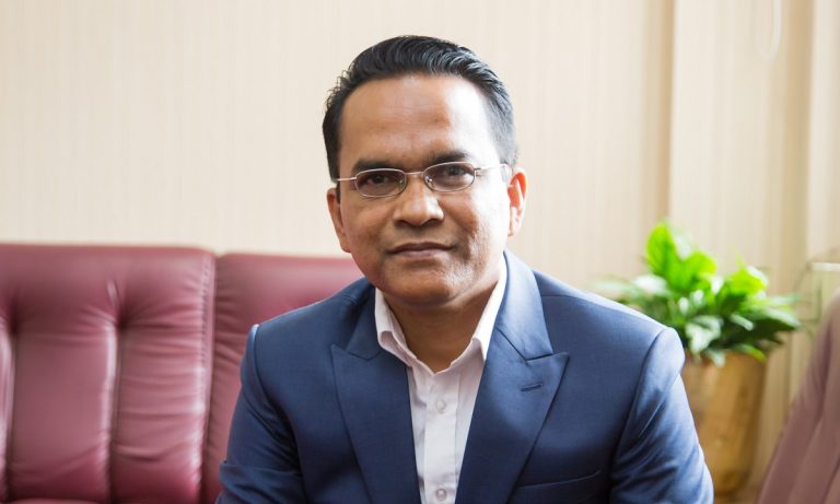 ‘नयाँ बिजनेस बनाएर अघि बढ्नसके उद्योग व्यवसाय सुधार हुने अवस्था छ’ : गभर्नर