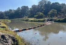 बागमति नदीमा तैरिने फोहोर पदार्थहरू संकलन गर्न ट्रास बेरियर जडान