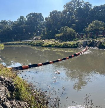 बागमति नदीमा तैरिने फोहोर पदार्थहरू संकलन गर्न ट्रास बेरियर जडान