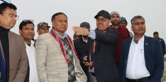 महाकाली पुल र तटबन्धको काम वर्षायामअघि नै सम्पन्न गर्न मन्त्री घिसिङको निर्देशन