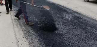 कञ्चनपुरको मोहना नदी-दैजी सडक निर्माणको ठेक्का तोडियो