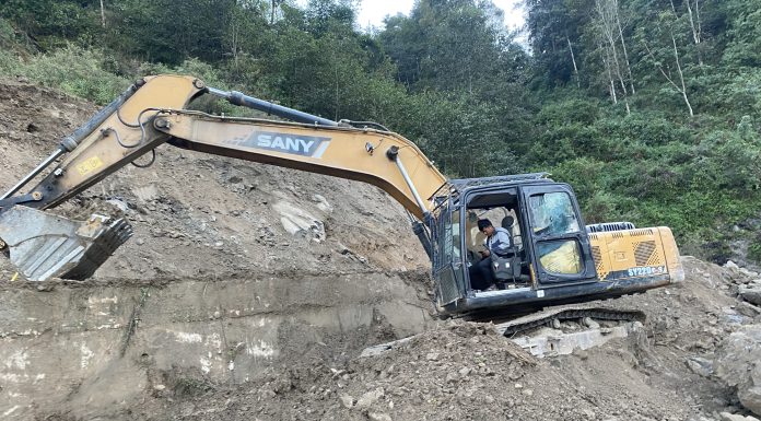 धुलिखेल–खावा सडक स्तरोन्नति सुरु, हट्ला सास्ती ?