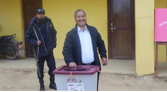 विप्लवले १८ बर्षपछि गरे मतनदान