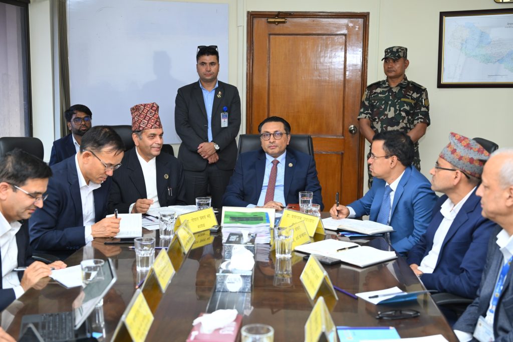 अर्थमन्त्रीले आज तीन दर्जन उद्योगीसँग छलफल गर्दै
