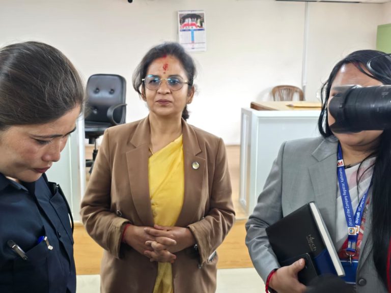 इन्धनको मूल्य घटेपछि अन्य वस्तुको मूल्य घटाउन सरकारको आह्वान