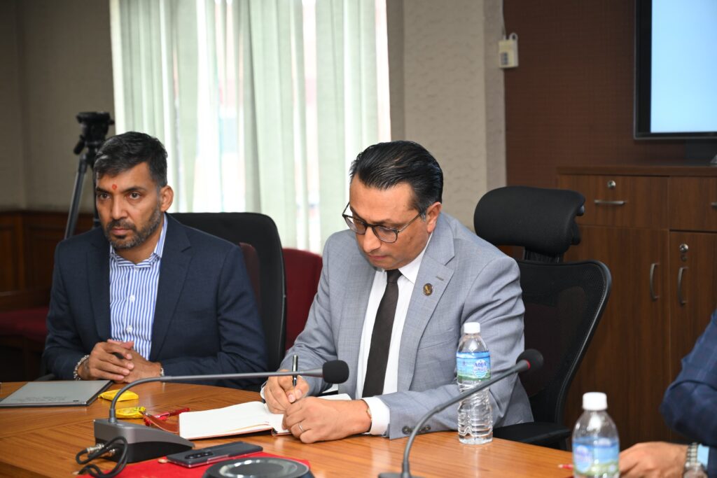 अर्थमन्त्री र बहुराष्ट्रिय ठूला करदाता कम्पनीबीच छलफल, नेपालमा २०० अर्ब लगानी थपिँदै