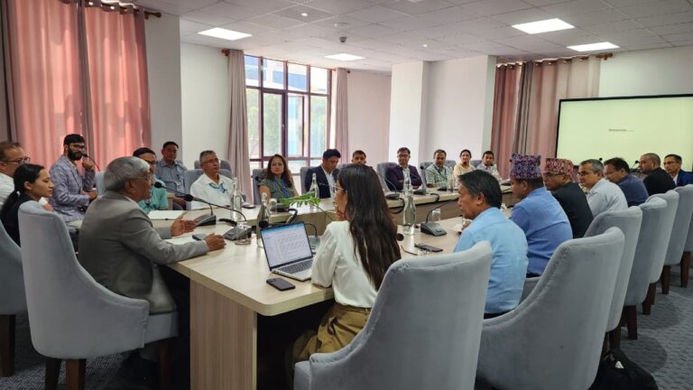 देशको स्वास्थ्य प्रणाली मजवुत गराउनेबारे प्रधानमन्त्री कार्यालयमा छलफल
