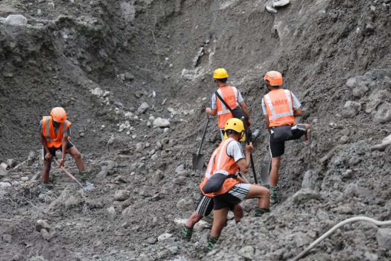 बाढीबाट प्रभावित जलविद्युत् आयोजना क्षेत्रको उद्धारको अवस्था बुझ्न जाँदै ऊर्जामन्त्री श्रेष्ठ