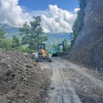 क्षतिग्रस्त सडक असोज भित्रै सञ्चालनमा ल्याउने सरकारको योजना