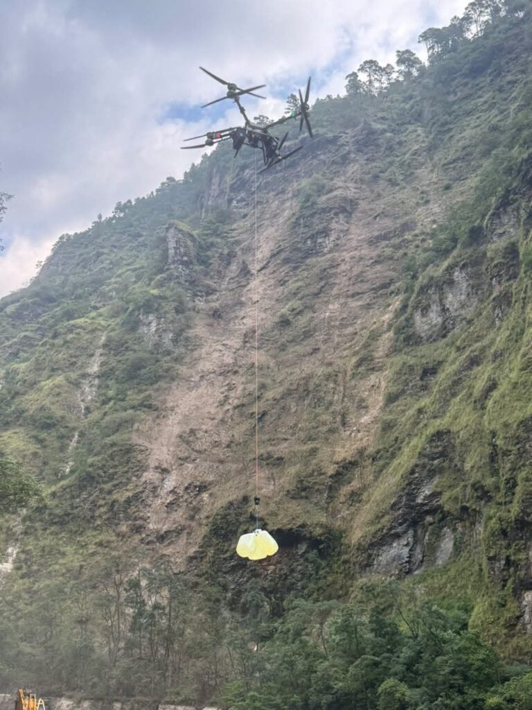 ड्रोनमार्फत ४०० लिटर डिजेल ढुवानी, बेनी–जोमसोम–कोरला सडक पुनःनिर्माण तीव्र